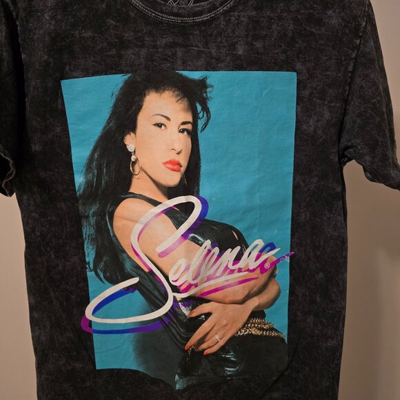 SELENA WOMENS TEE - Picture 1 of 3